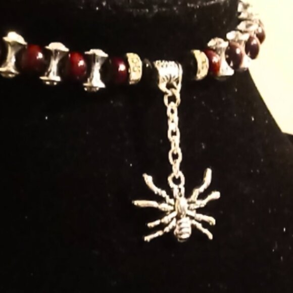 Along Came A Spider Beaded Bracelet - Picture 6 of 6